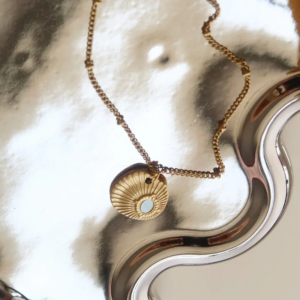 NEW 18K Gold Plated Luxury Shell Necklace